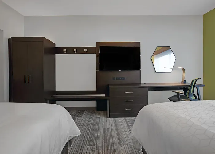 Holiday Inn Express - Milwaukee Downtown By Ihg